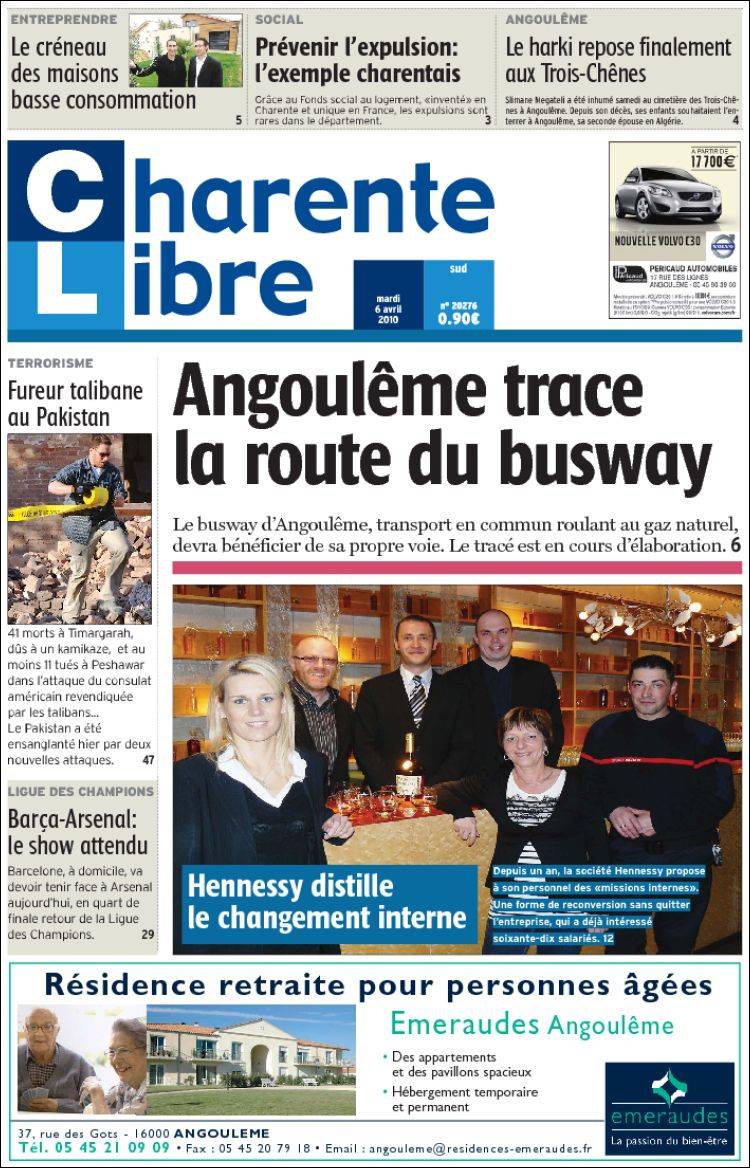 Journal CHARENTE LIBRE (France). Les Unes des journaux de France ...